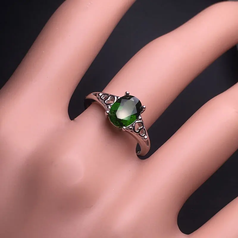 Кольцо из диопсида и серебра 925 пробы с кварцевым покрытием | Украшения