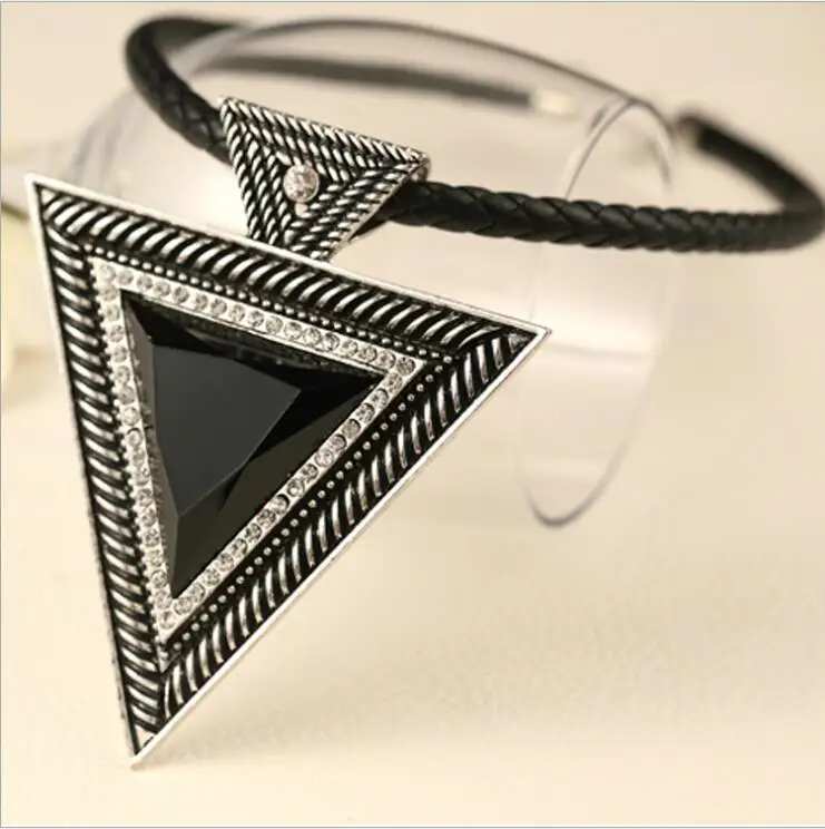 YLN310A Vintage Big Black Triangle Statement Necklace Women Boho Crystal Maxi Necklace Collier Turkish Jewelry Accessory Gifts - Окраска металла: YLN310A