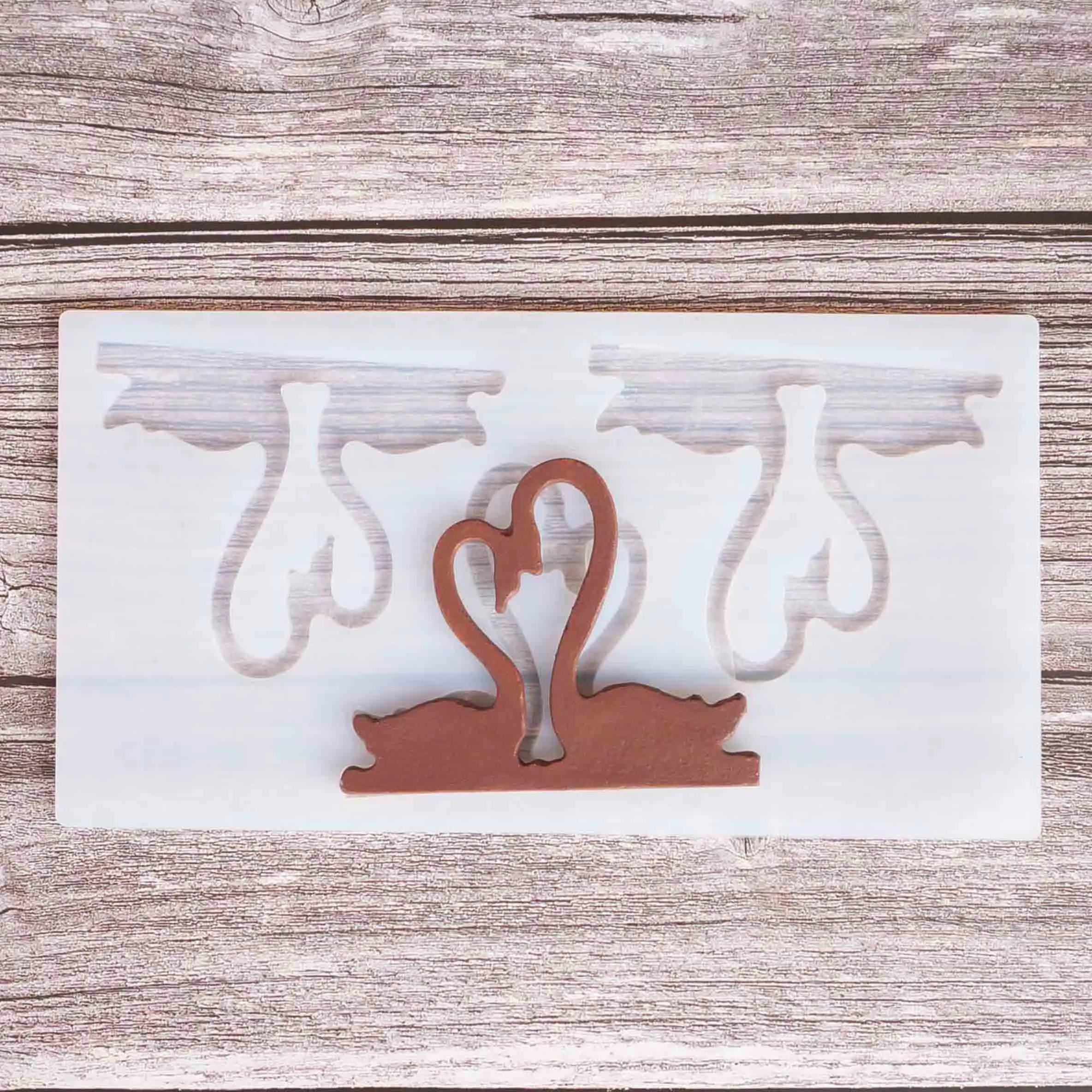 Два лебедей зернистая форма острый край переводной лист украшение для торта