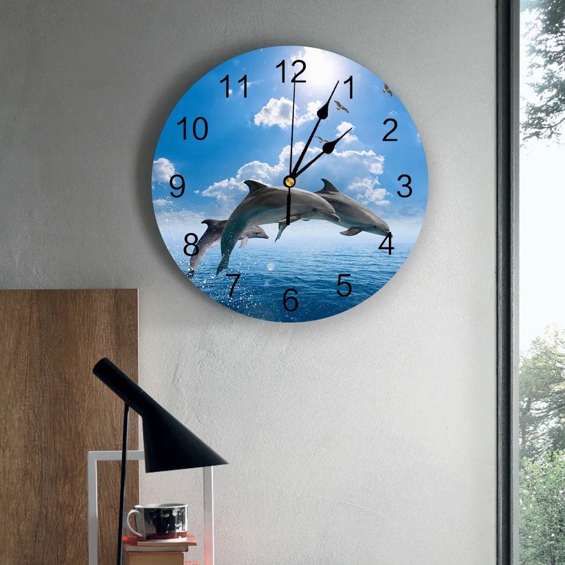 Настенные часы с животными дельфином морским голубым небом летающими птицами