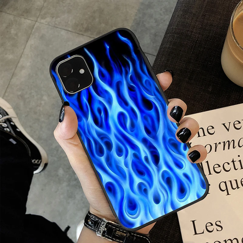 

Fashion Flames black Phone Case For iPhone12Pro max XS MAX 7 SE 2020 X 11 Pro XR 8 6 Plus Fire Silicone Back Cover Matte Capa
