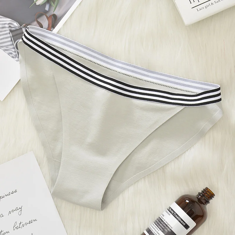 

One Piece Traceless Underwear, Sexy Panties Mid Waist Briefs, Fashionable Solid Color Briefs, Women's Thong