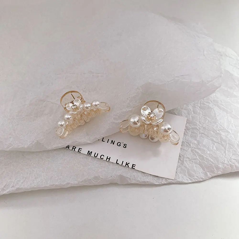 

New Pearl Small Hair Claw For Children Flower Floral Crab Clip Korean Ponytail Holder Elegant Sweet Fashion Head Accessories