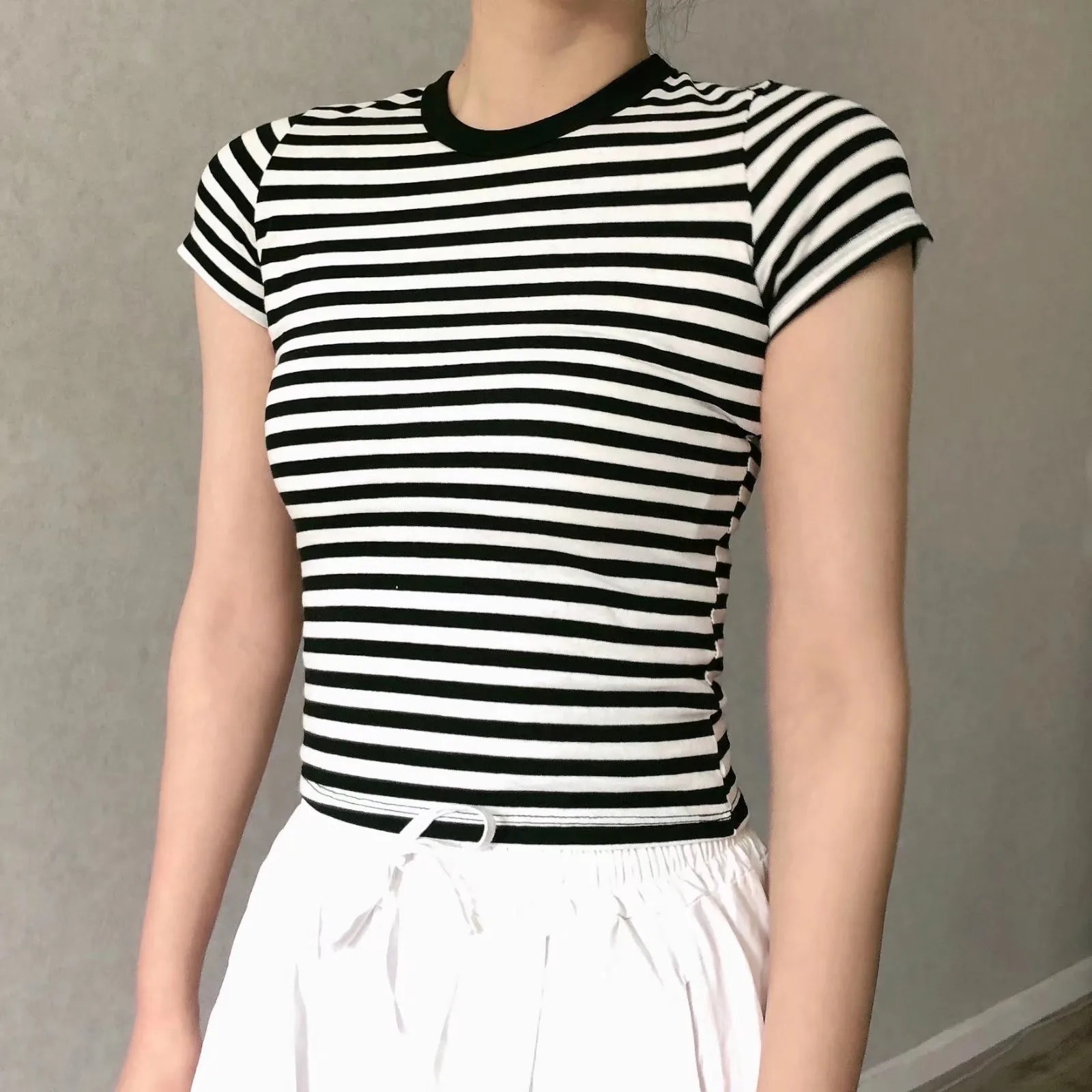 

Футболка женская с круглым вырезом, из мягкого хлопка, в полоску