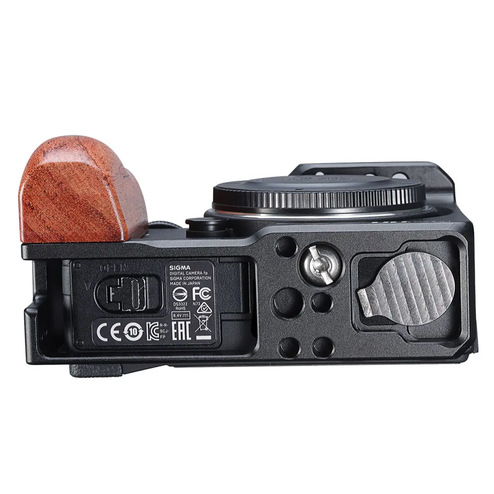 

UURIG SIGMA FP Camera Rig Metal Cage with Wooden Handgrip Extend Cold Shoe Mount for led video light Microphone