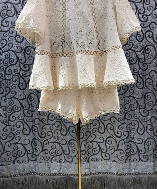 High Quality Short Sets 2021 Summer Fashion Clothing Suits Women Hollow Out Embroidery Loose Tops+Casual Short Suits Sets Ladies