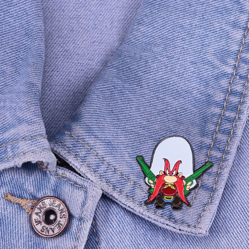 Брошь в виде кролика из джинсовой ткани | Броши