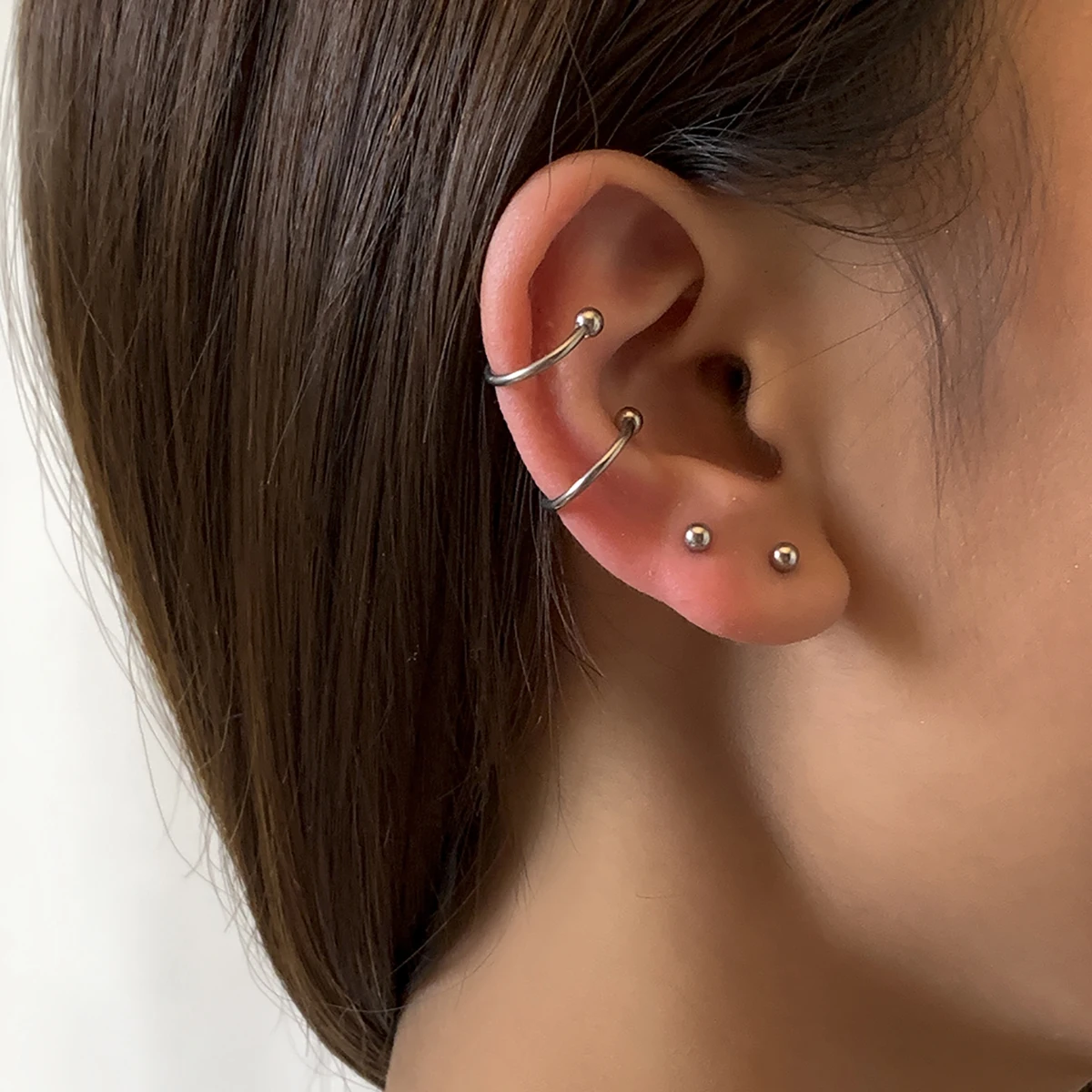 

SHIXIN 4Pcs/Set Ear Cartilage Piercing Silver Color Ball Earring for Women Ear Lobe Stud Helix Cartilage Piercing Unisex Jewelry