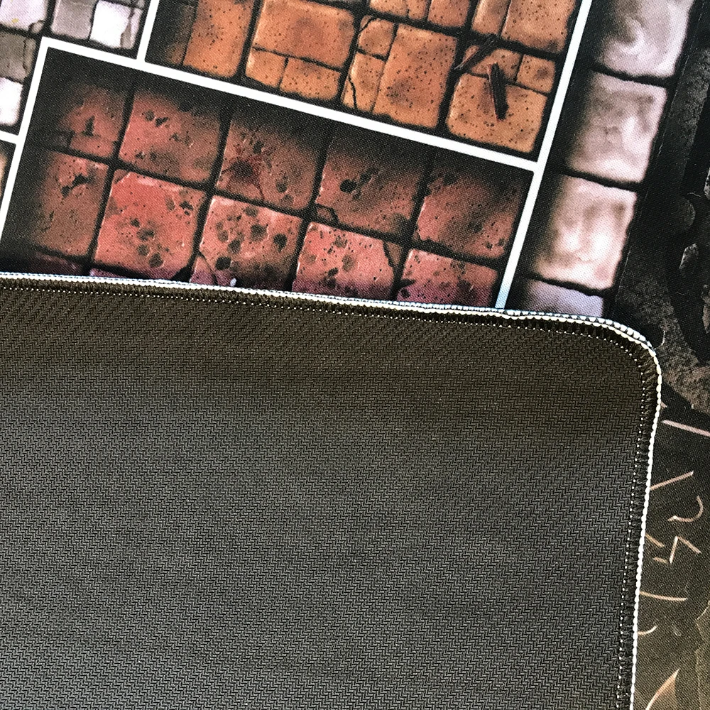 Большой игровой коврик под заказ Tablemat HeroQuest 815x650 с простроченными краями (большой