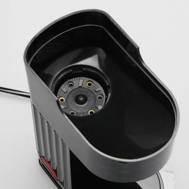

220V/110V Mini Small Capacity Household Electric Grinder Adjustable Powder Thickness American Coffee Grinder
