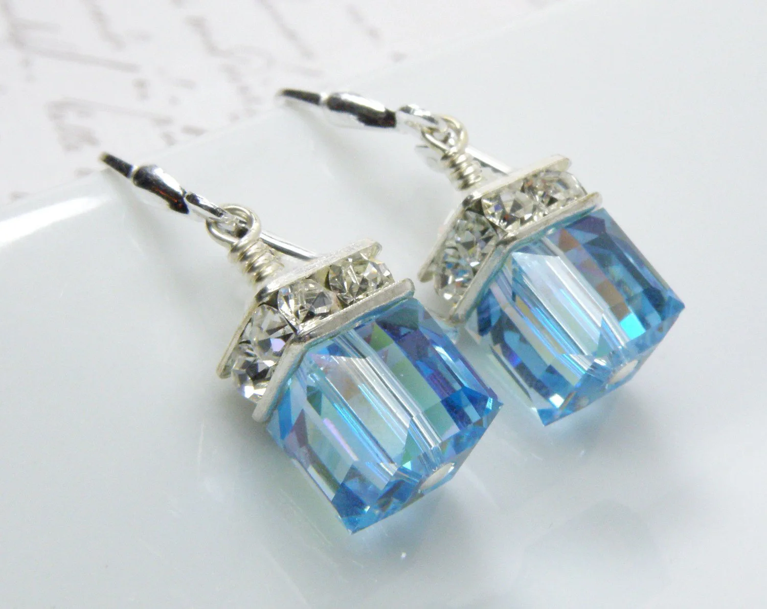 Милые женские серьги с красным зеленым синим белым камнем модные серебряные