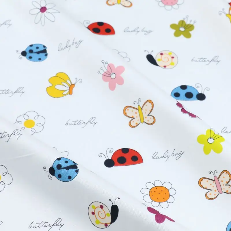 Детская хлопковая ткань саржевая замшевая с рисунком бабочек из мультфильмов