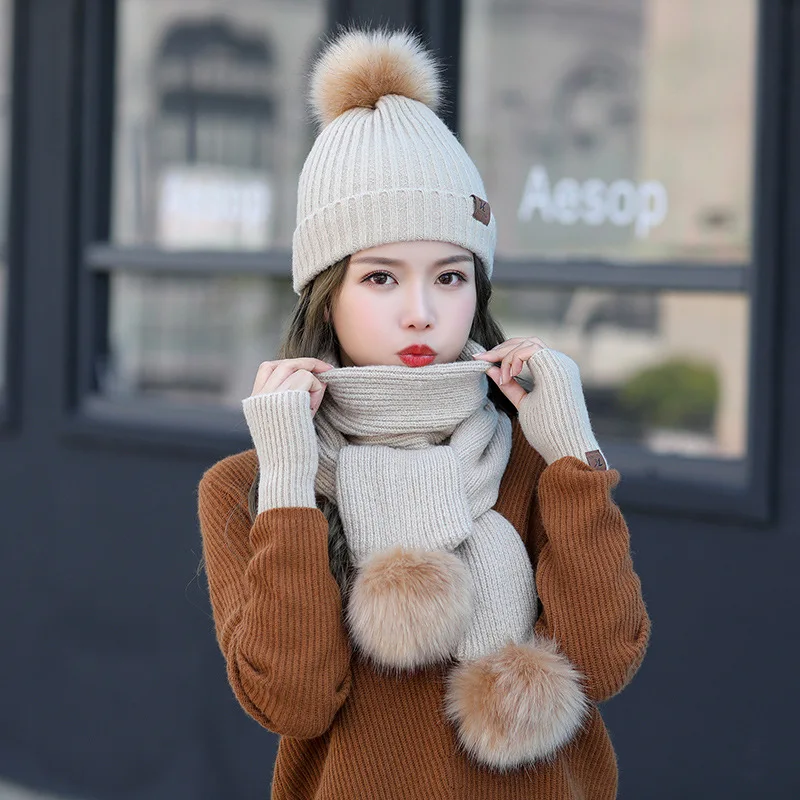 Khaki 3pcs Зимняя шапка с кроличьим мехом, перчатки, шарф, наборы, утолщенная плюшевая шерсть, теплая шапка s, женская вязаная шапка, уличная ветрозащитная Ушная Лоскутная широкий берет-Боб - Цвет: Khaki 3pcs