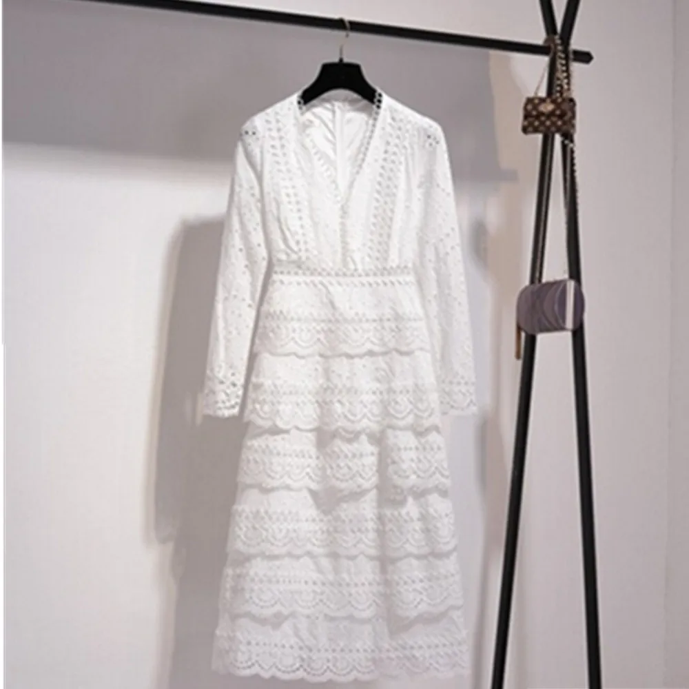 Женское кружевное платье SMTHMA белое праздничное с длинным рукавом и глубоким V