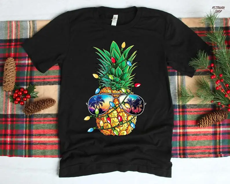 

Pineapple Christmas Tree Lights Xmas Unisex Gifts Sunglasses pattern T-Shirt cotton crewneck short sleeve fashion top tees for