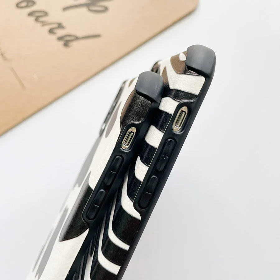 Мягкий силиконовый ударопрочный чехол с ремешком и цепочкой для iPhone 14 13 12 11 Pro Max 7 8