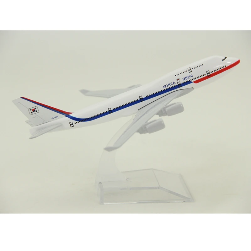 16 см авиакомпании корейские авиалинии Боинг B747 Корея песидент самолет