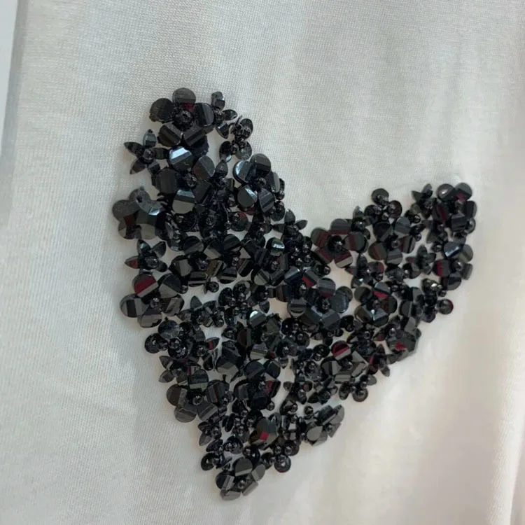 

2020 Early Spring Women's New Temperament Wild Three-dimensional Beaded Peach Heart Half-sleeved T-shirt