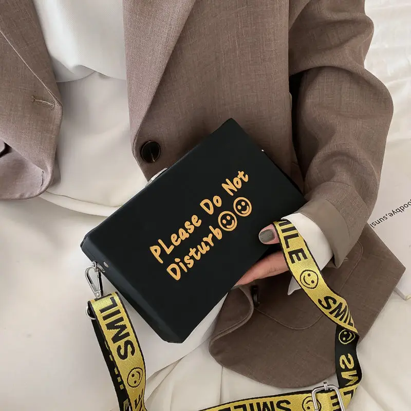 

Women Shoulder Bag Girls Small Smiley Print Handbags Women Chain Messenger Bag Ladies Fashion Frosted Letter Small Square Bag