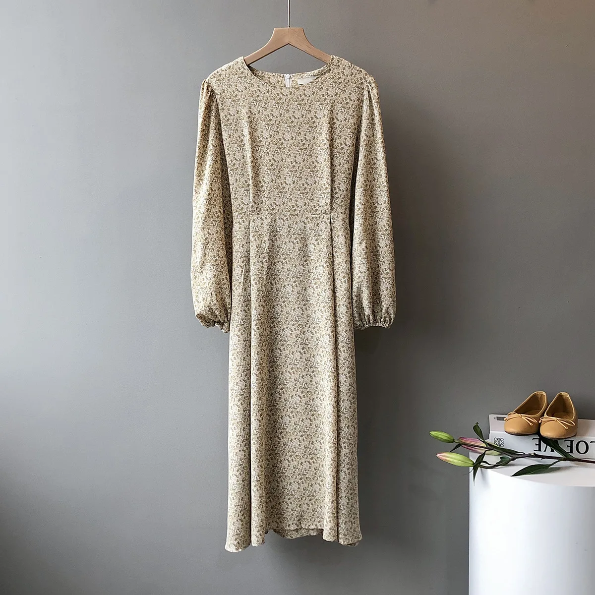 

2021 Spring Summer Korean Style Vintage Floral Women Long Dress New Round Neck Lace-up Waist Slim A- Line Ladies Maxi Dress