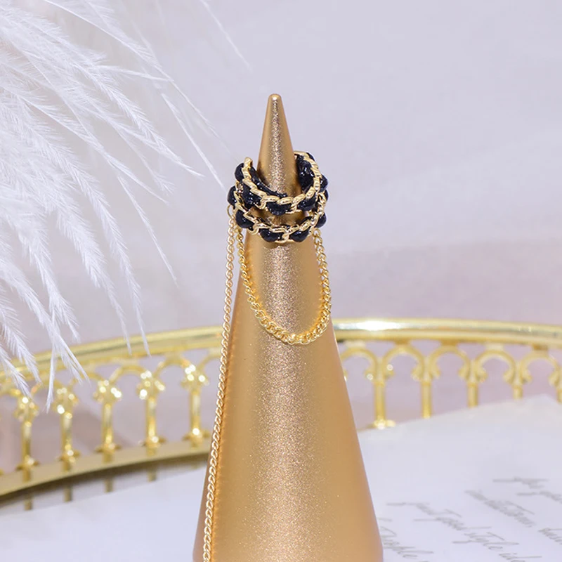 

Temperament Double Circle Black Rhinestone Earring for Women Long Design Tassel Ear Bone Clip Exquisite Jewelry Pendant