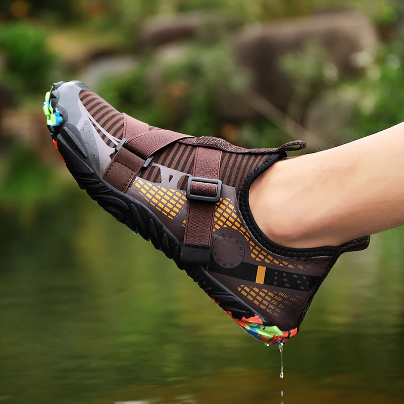 

Water Sneakers Men Aqua Shoes Outdoor Sport Shoes Quik Drying Summer Footwear Beach Slippers