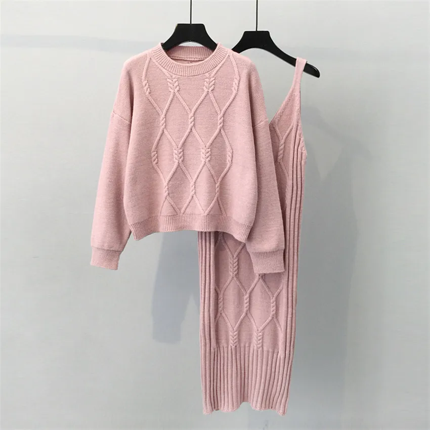 Новое Осеннее трикотажное платье на тонких бретельках из двух частей + свитер