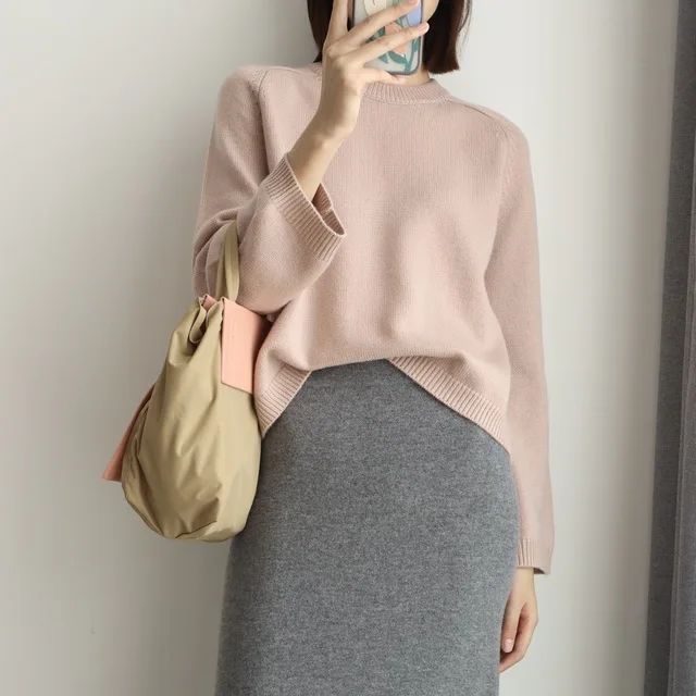 

Wool Cashmere 2021 Autumn / Winter New Women's Basic Round Neck Knitted Pullover Solid Color Three-color Sweater Women