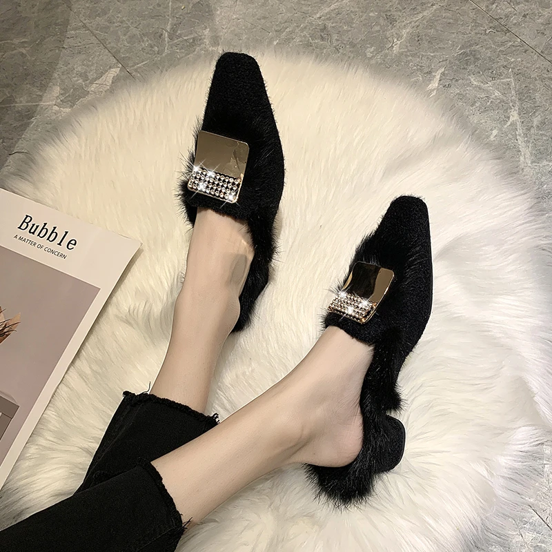 Зимние женские теплые меховые Стильные уютные тапочки с острым носком и