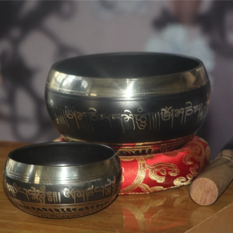 Тибетская Поющая чаша в комплекте с двойной поверхностью молоток и шелковая