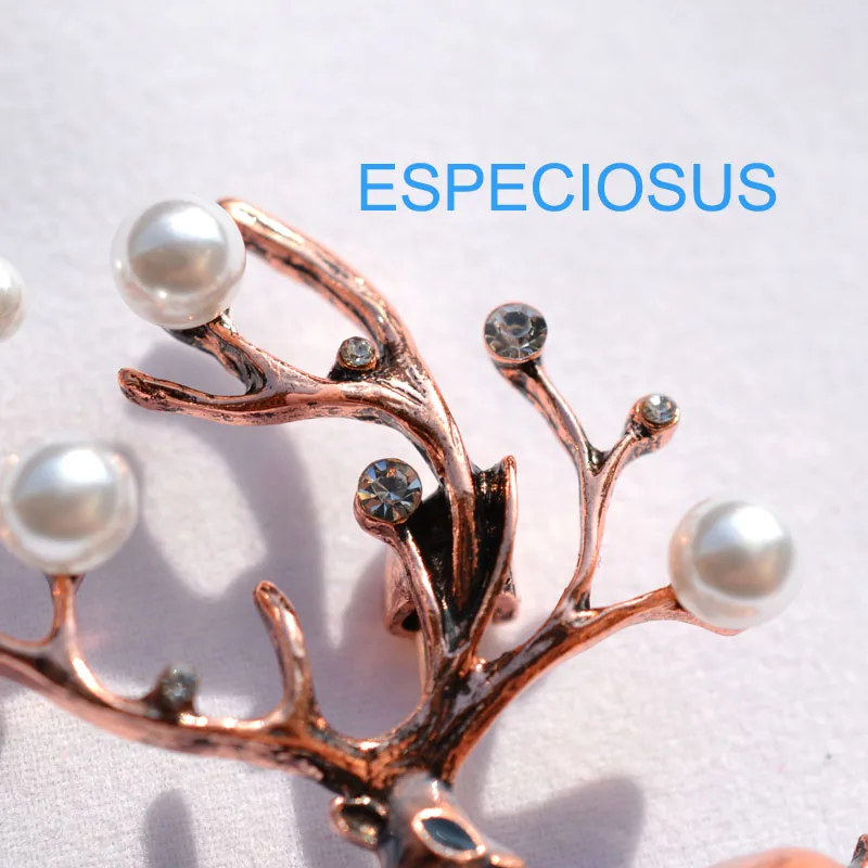 Классические ювелирные изделия брошь в виде оленя со стразами темно-красные