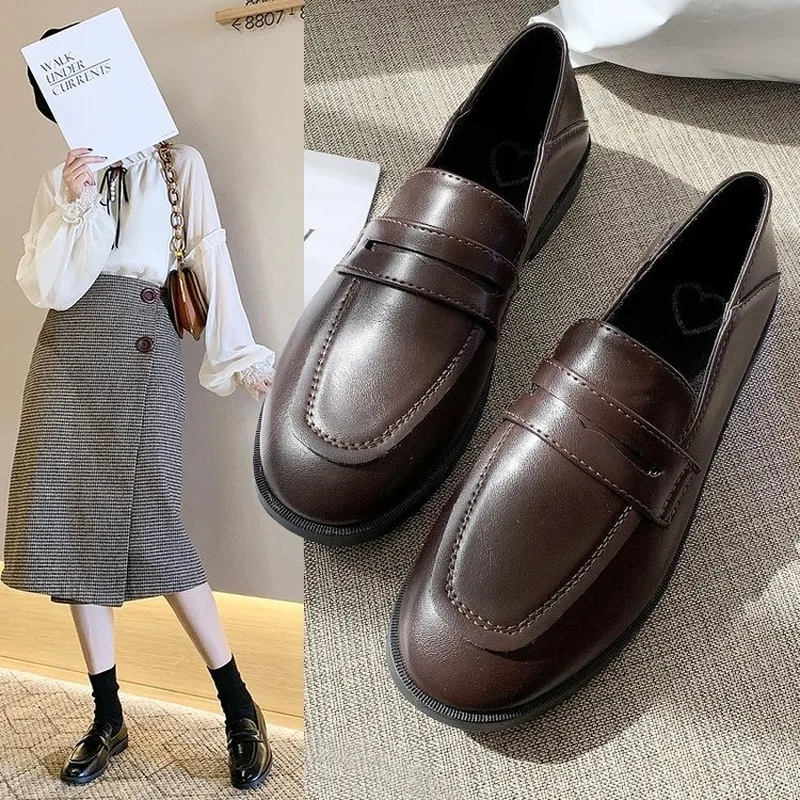 

Женские лоферы на плоской подошве, с металлическими украшениями, Размеры 35-40, весна-осень 2020