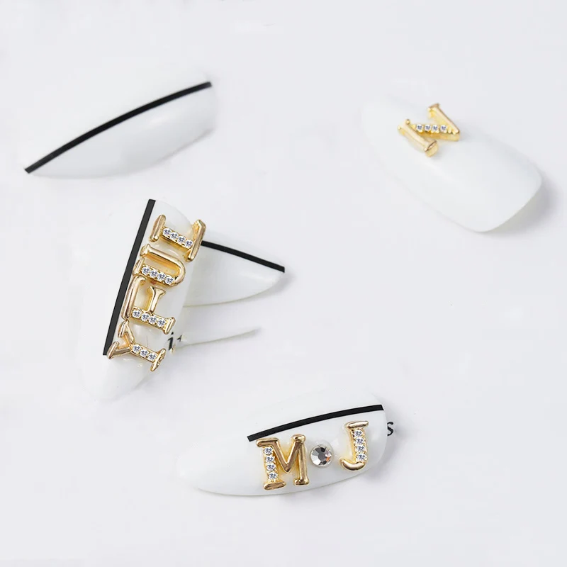 Золотые металлические буквы с четырьмя лилиями 26 букв украшения для ногтей яркие