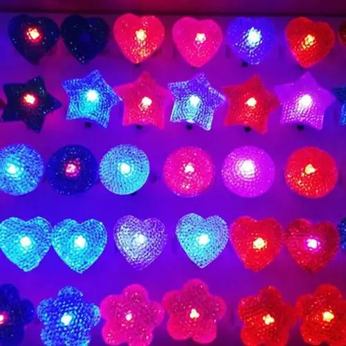 50pcs Random 50 шт. круглый светодиодный светильник в форме сердца со звездой, кольцо на палец, детские игрушки, вечерние подарки для концерта, замечательное украшение для карнавала, Хэллоуина или бара - Цвет: 50pcs Random