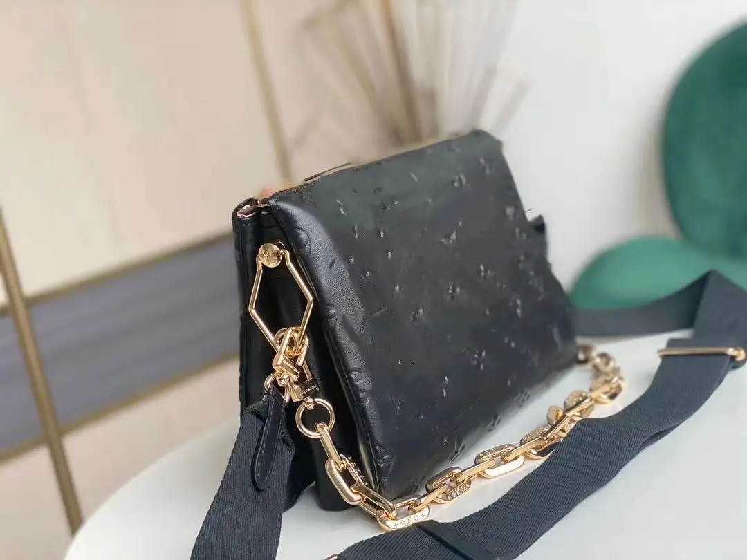 

2021ss Fashion Removeable Chain Embossed Real Leather Soft Coussin Womens Baguette Clutch Bag Shoulder Crossbody Messenger Bags