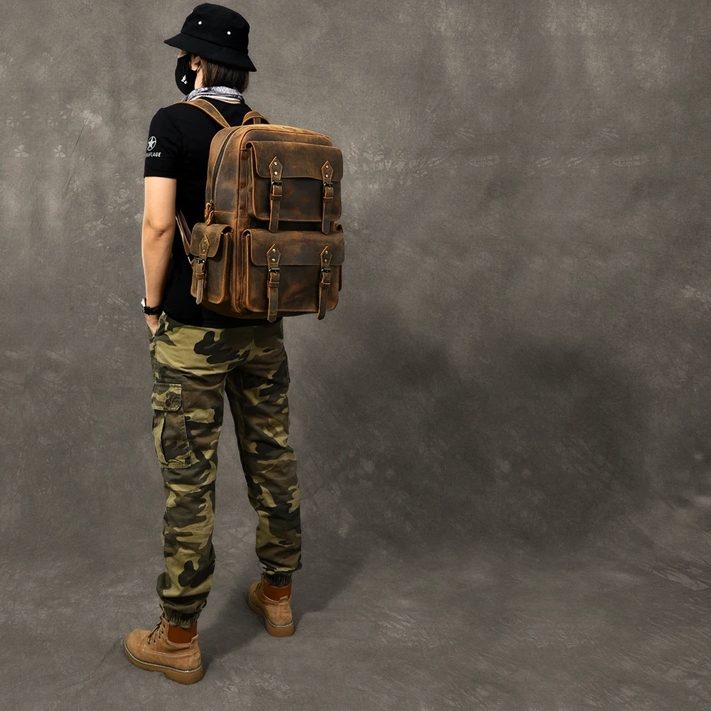 Рюкзак мужской из натуральной кожи с отделением для ноутбука коричневый в стиле