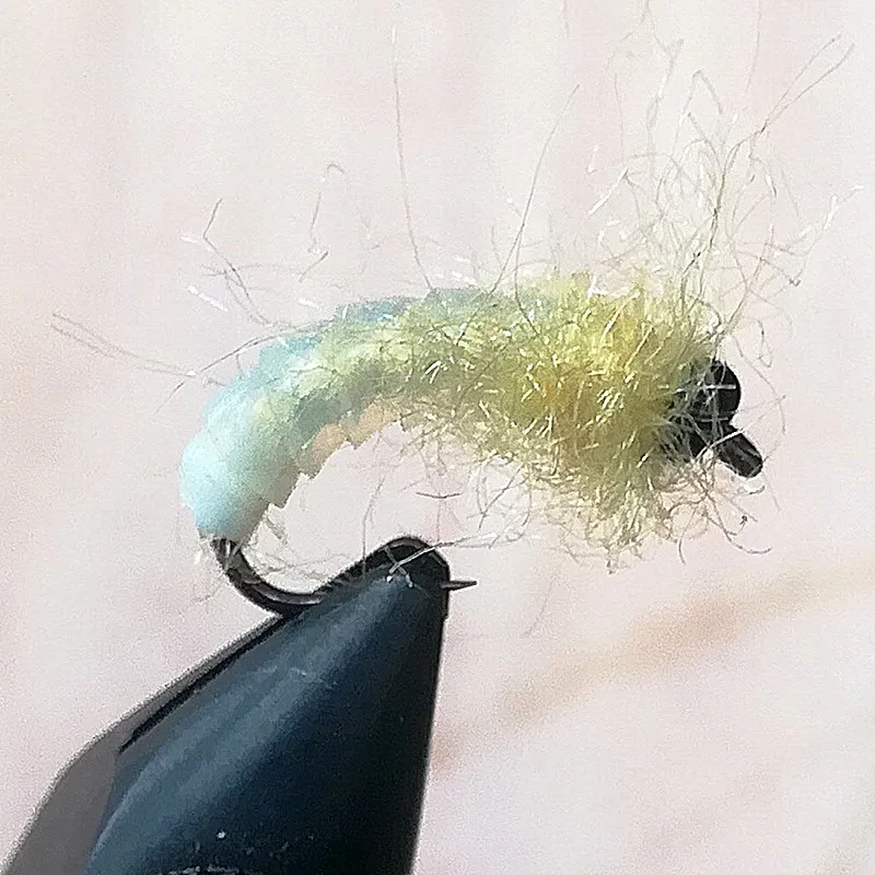 KKWEZVA 24 шт Искусственные Nymph Scud силиконовые кожи рыболовные крючки Мухи Для Летающая форель Рыбалка привлекает насекомых приманки