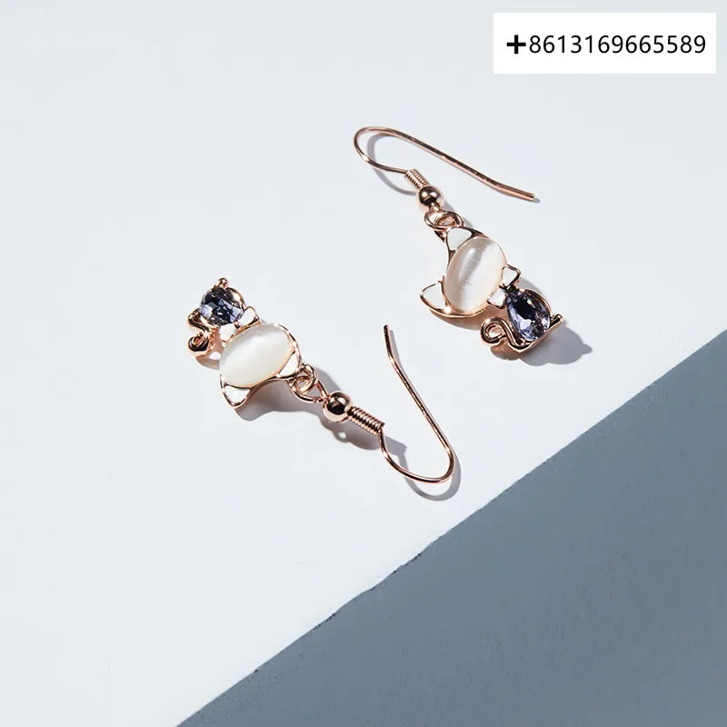 

Модные серьги 925 для женщин, милые и милые темпераментные серьги в виде кота, Искусственные серьги-подвески с крючком