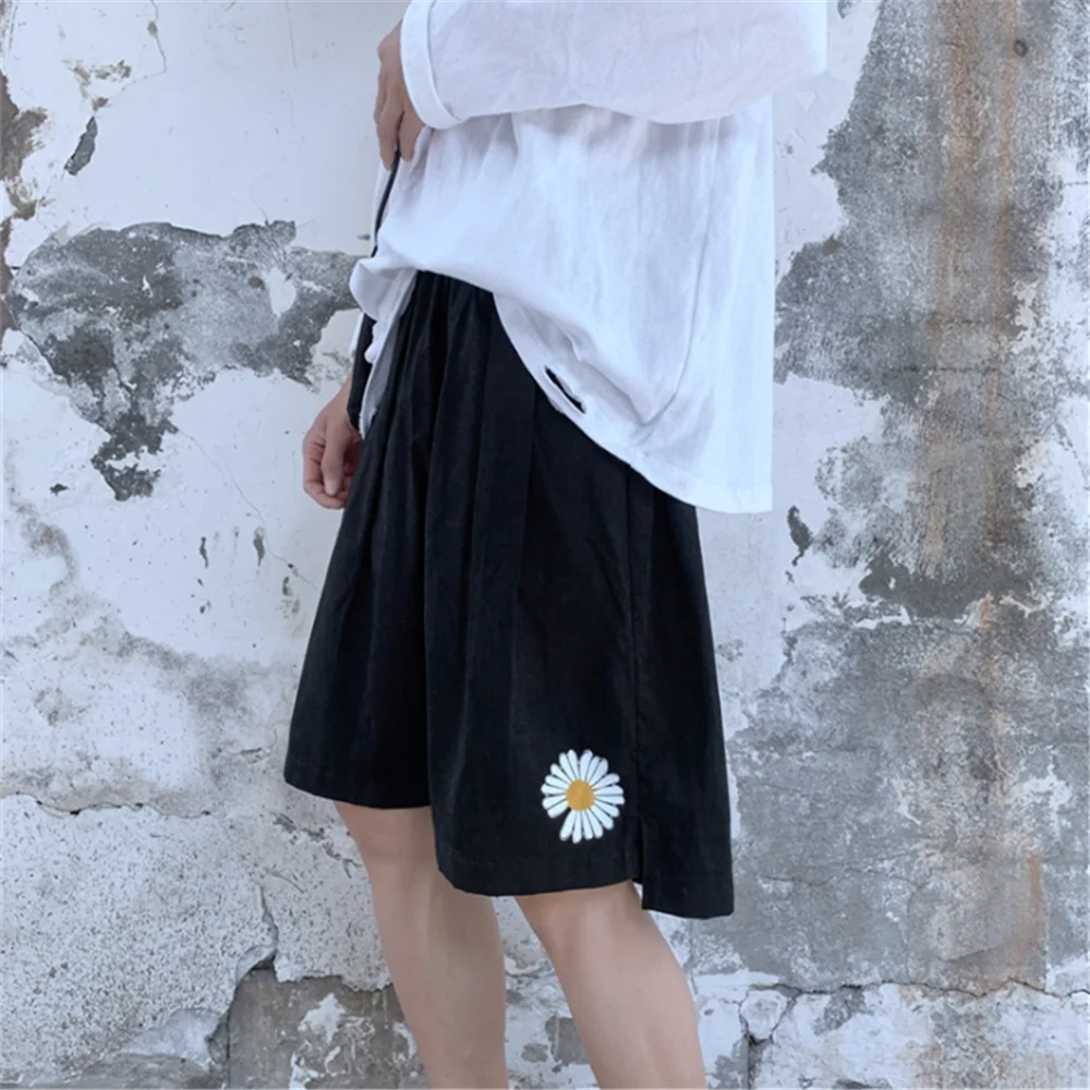 

Summer Korean Style Men's Short Pants Fashion Shorts Thin Fast-drying Beach Trousers Daisy Print Casual Sports Fitness Men Pants