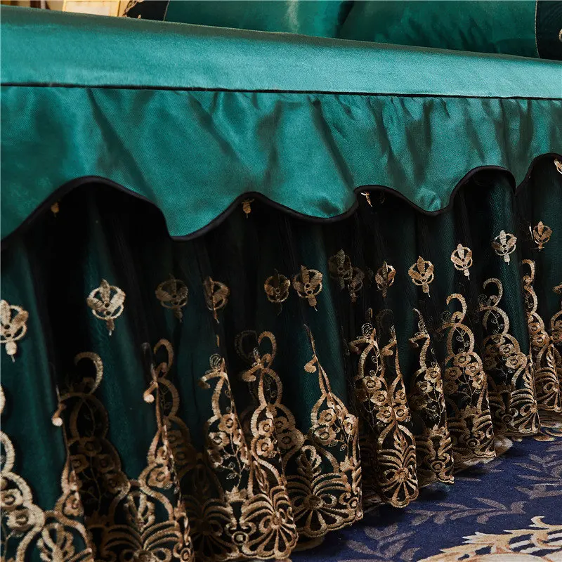 

European Luxury Bed Cover Double King Bedspreads Cooling Lace Ruffles Queen Ice Silk Folding Fitted Sheet Pillow Cases 3 Pcs