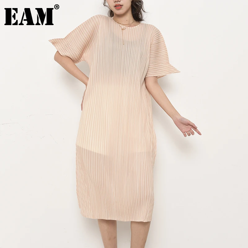 

[EAM] Women Apricot Pleated Temperament Big Size Dress New Round Neck Short Sleeve Loose Fit Fashion Spring Autumn 2022 JG57504