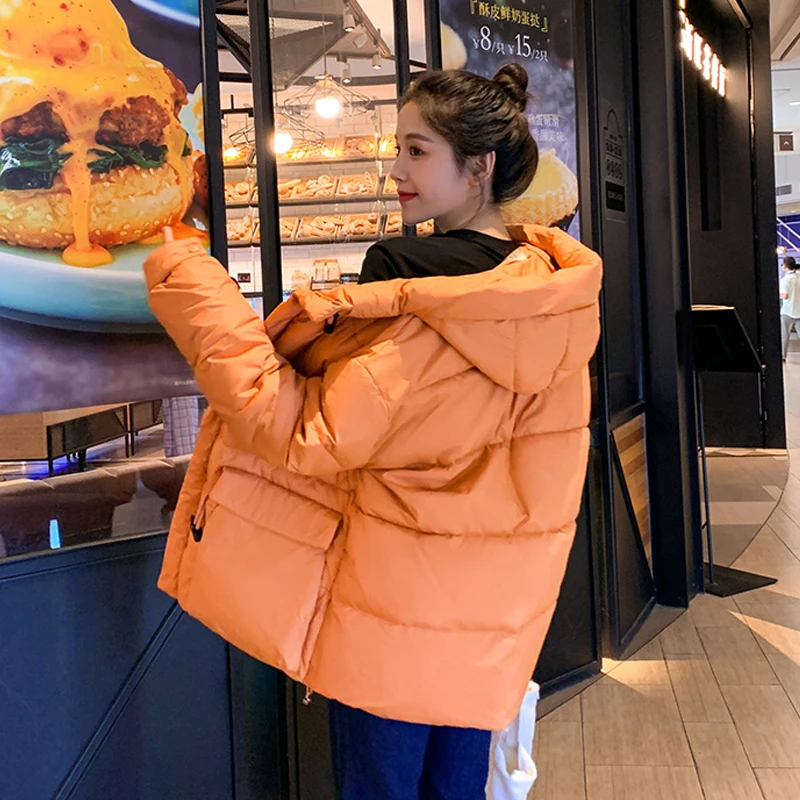 Женская короткая куртка с капюшоном однотонная свободная парка большого размера