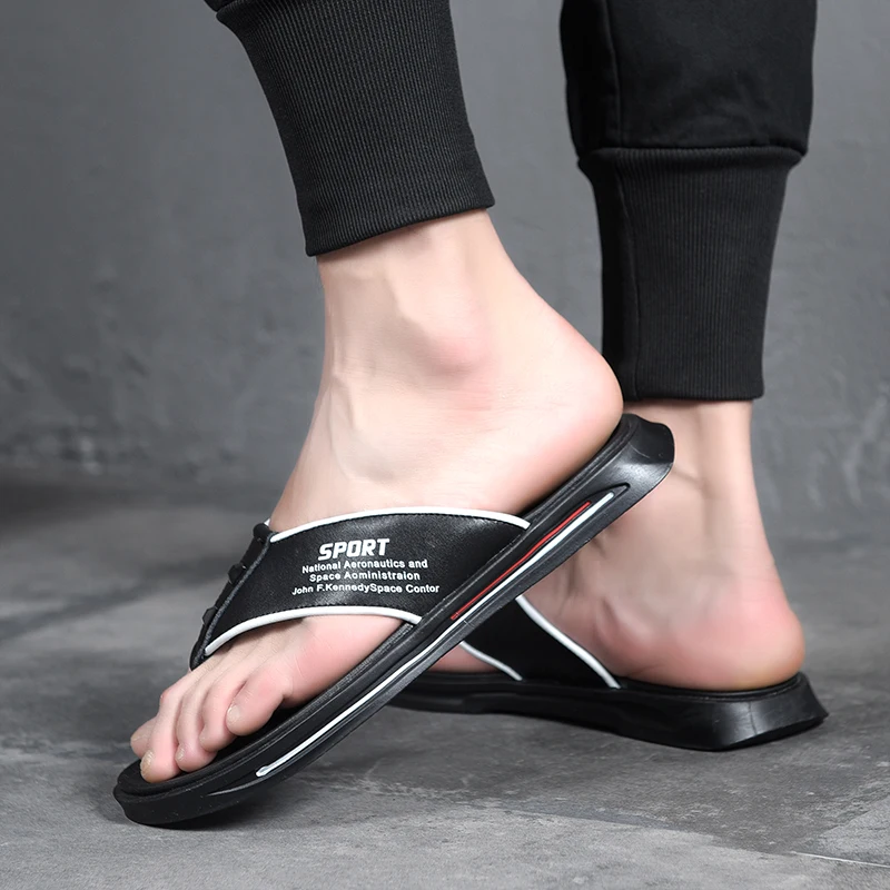 

Summer Leather Slippers for Men Black Slide Man Flip Flops Comfortable Beach Shoes Mens Designer Men Travel Slippers