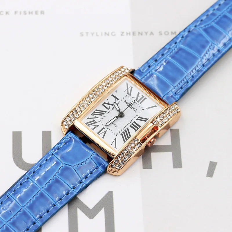 Часы наручные стразы женские кварцевые с квадратным циферблатом брендовые