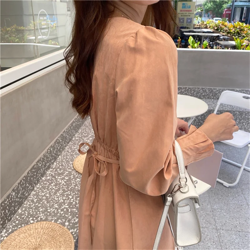 

2021 spring new V-neck waist slimming dress female retro flower bud sleeve midi dress