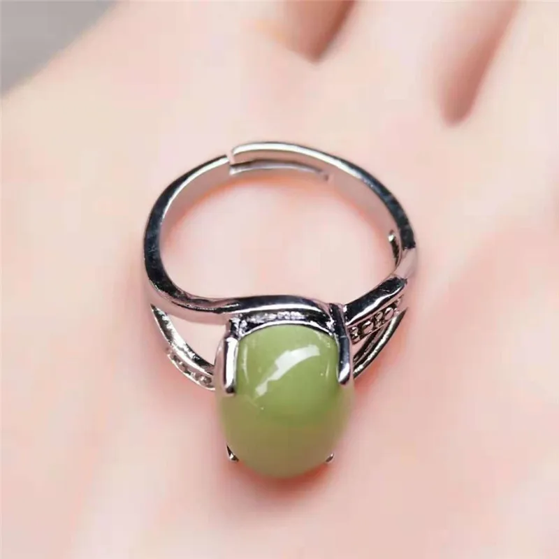 Красиво инкрустированные с флуоресцентным камнем женские кольца | Дом и сад