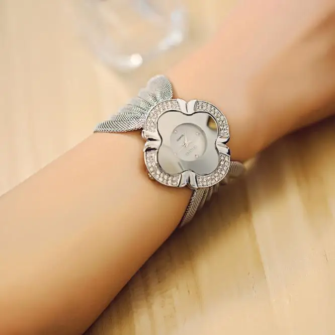 

Womens Watch Luxury Elegant design Lady Diamond Bracelet Watch Mirror Luxury Quartz Watch Bracelet watch Gold watch YE1