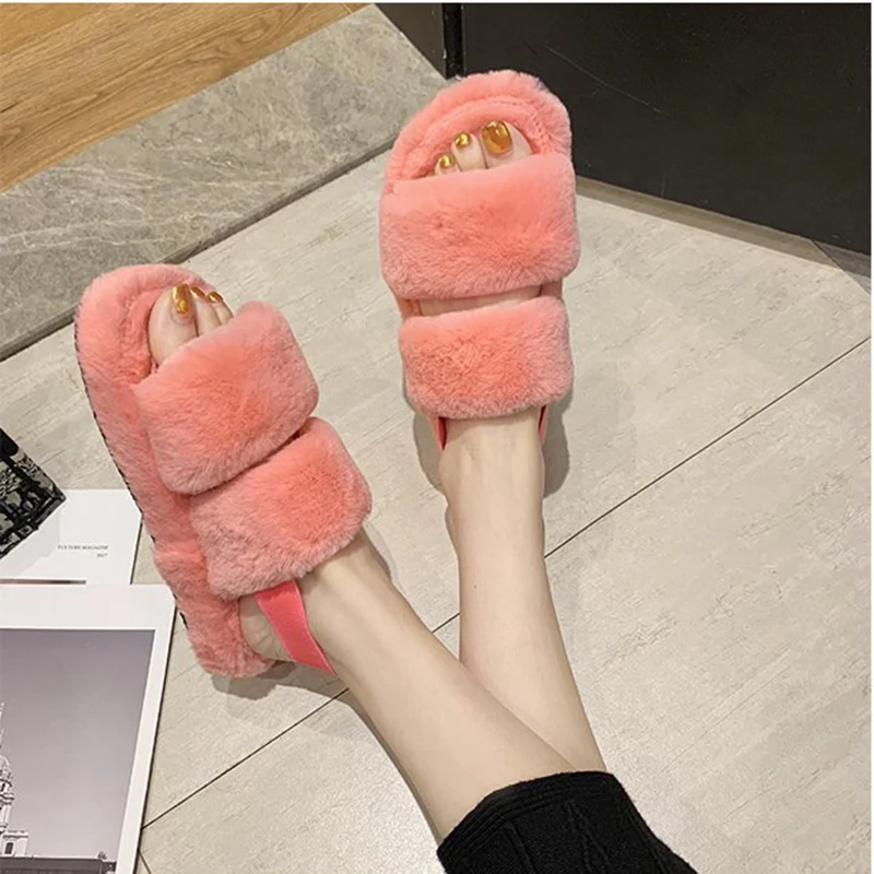 

Women's Outdoor Sandals Plush Fur Fashion Sandals Home House Slippers With Rubber Soles Non-Slip Indoor Slippers For Home Use