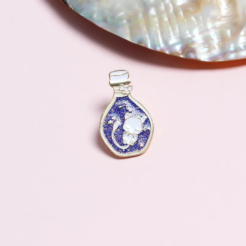 Значки с героями мультфильмов милый котенок в блестящей бутылке Броши для женщин