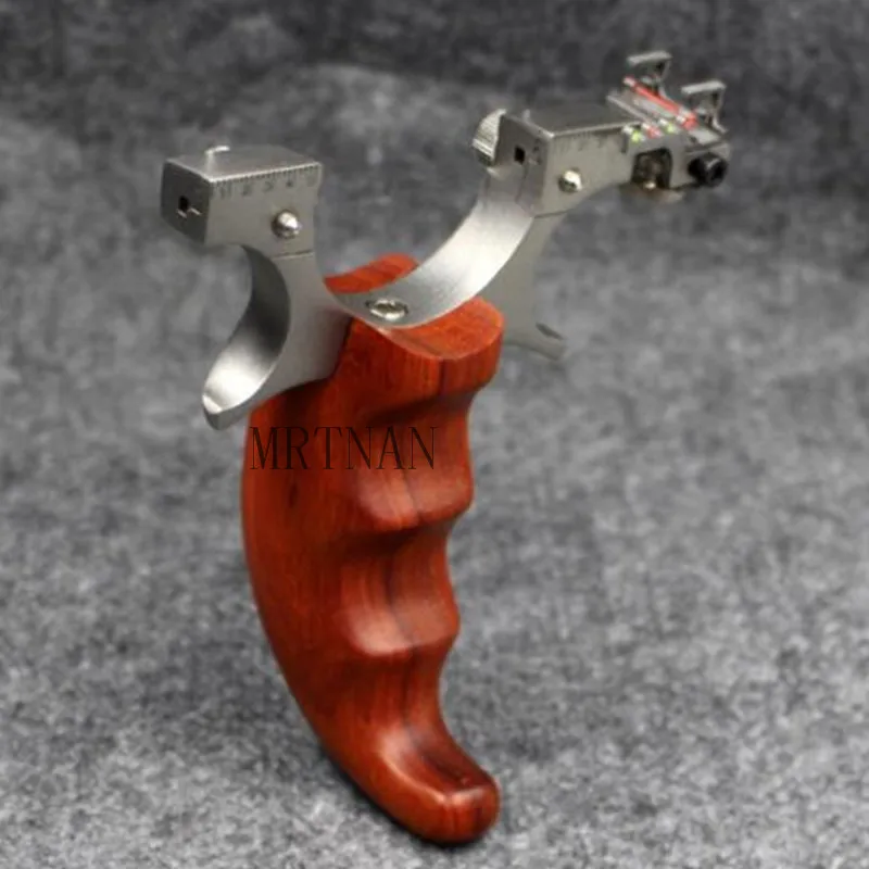 Совершенно новая Рогатка для охоты на открытом воздухе с точным прицелом. Плоский Рогатка c резиновой лентой с деревянной ручкой из нержаве...